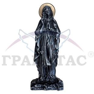 Мадонна из гранита - описание